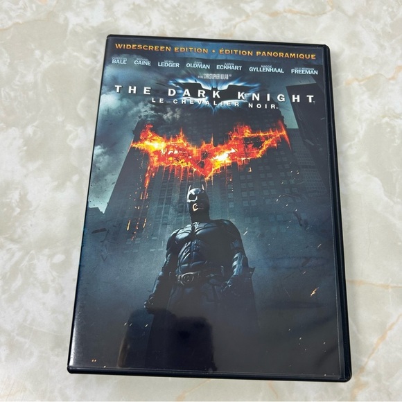 The Dark Knight DVD - Picture 1 of 4